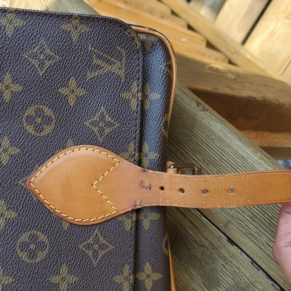 💥💥SOLD💥💥Louis Viutton CARTOUCHIERE - Picture 7 of 17